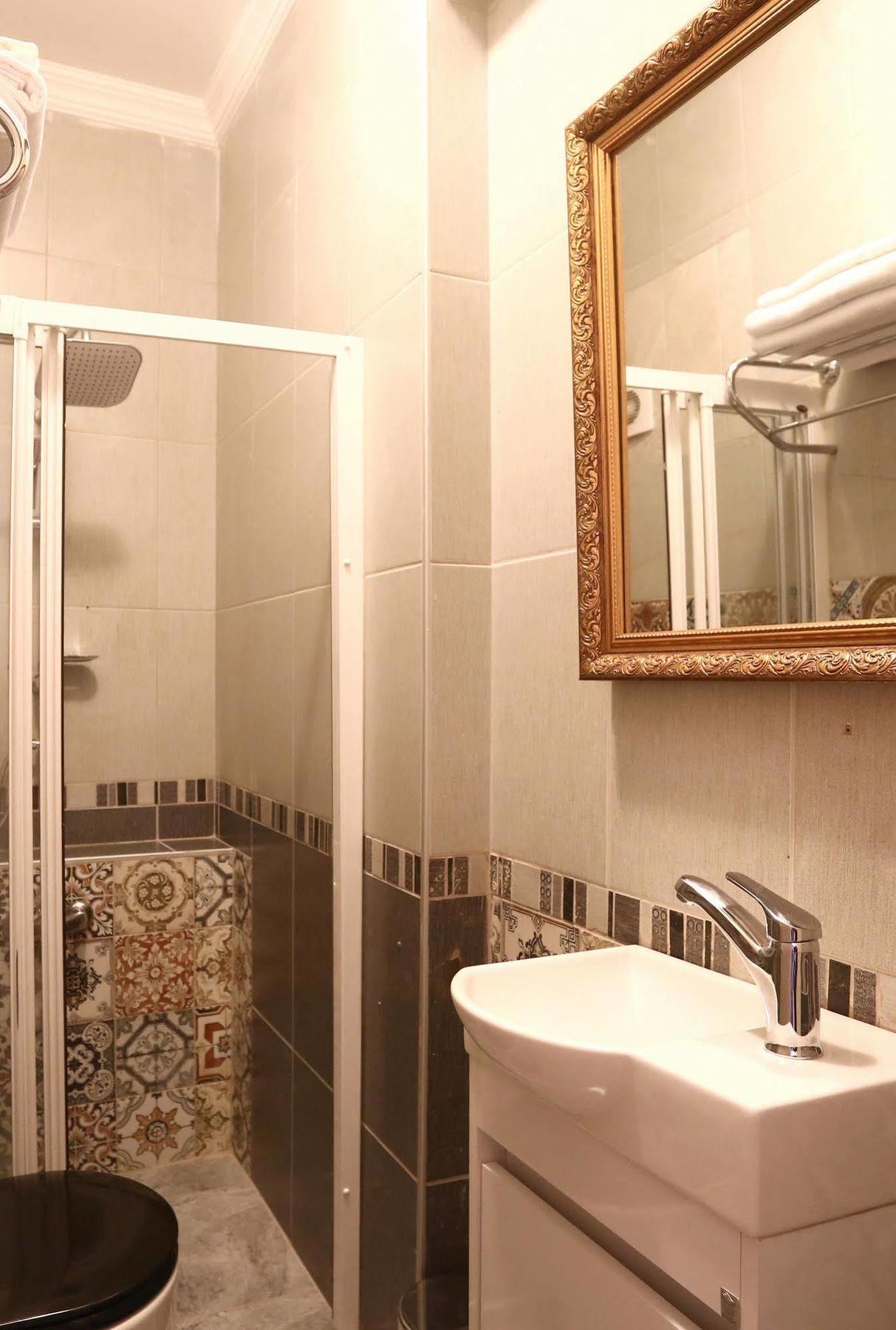 Taksim Green Star Hotel Provincia di Provincia di Istanbul Esterno foto